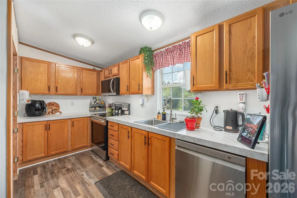 40 Farmstead Road Leicester, NC 28748