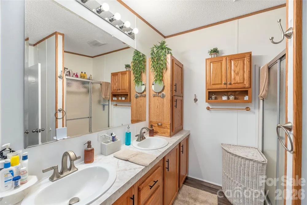 40 Farmstead Road Leicester, NC 28748