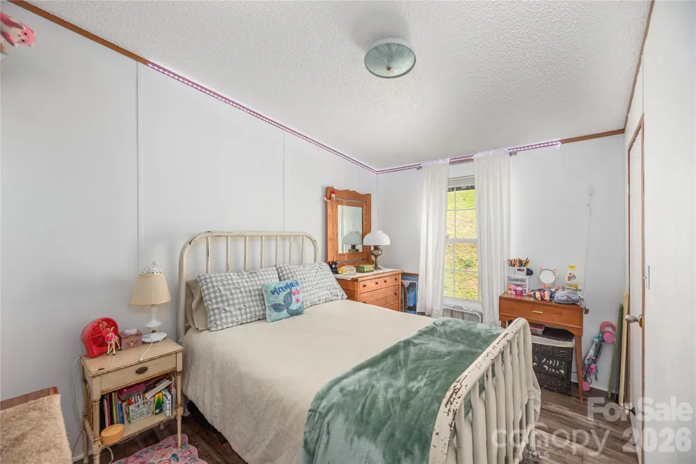 40 Farmstead Road Leicester, NC 28748