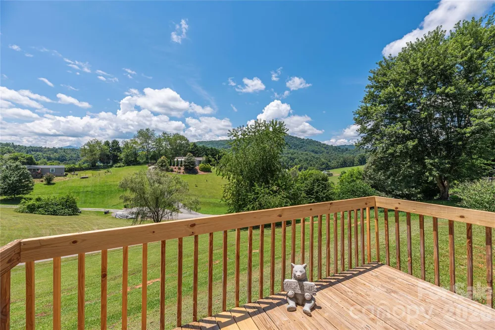 40 Farmstead Road Leicester, NC 28748