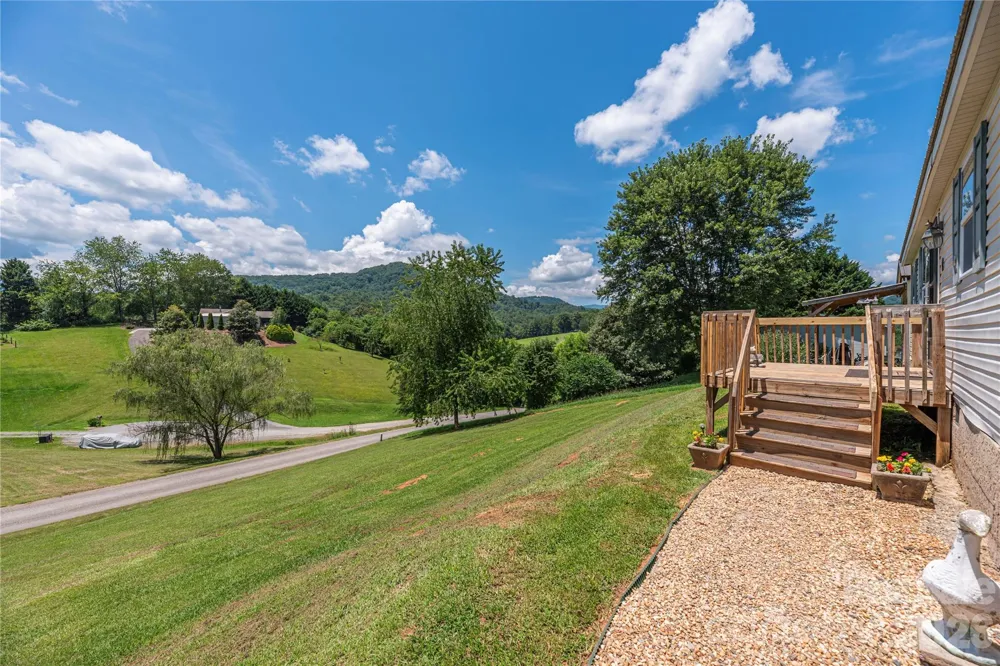 40 Farmstead Road Leicester, NC 28748