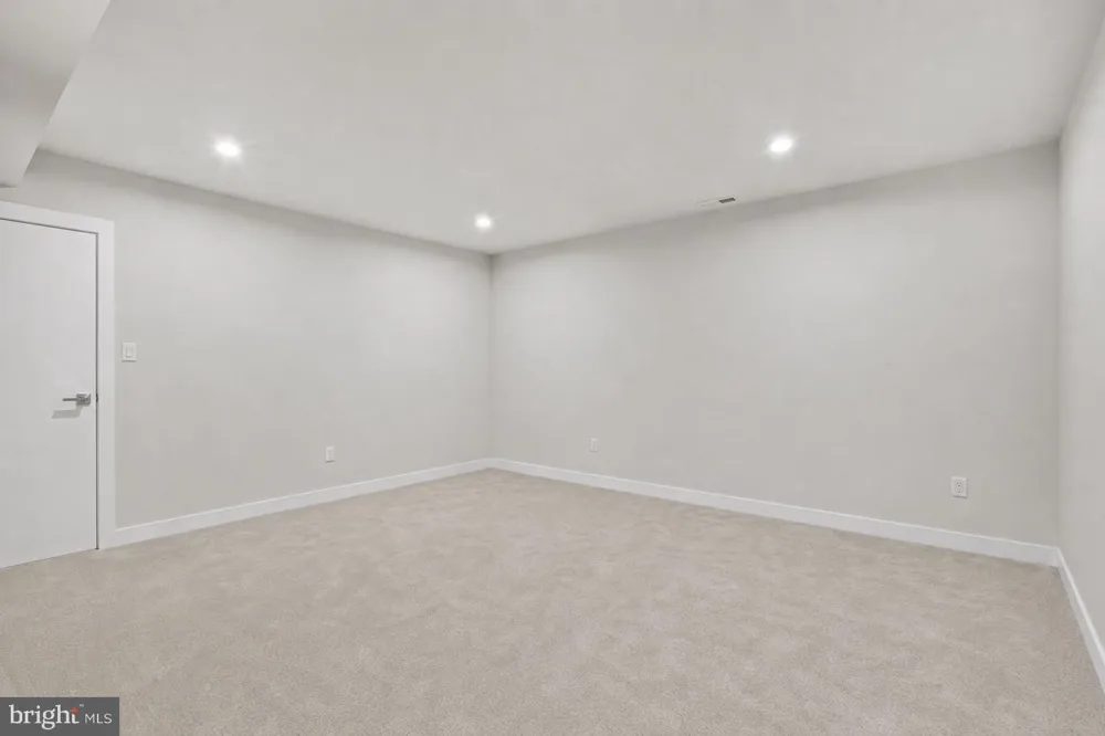 1024 MILES COURT Cheltenham, PA 19012