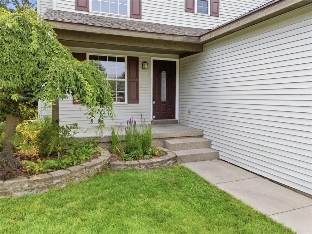 608 Heritage Circle Fenton, MI 48430