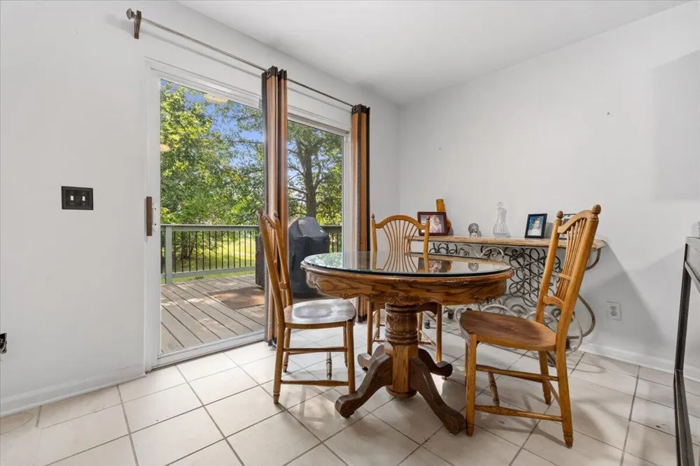 608 Heritage Circle Fenton, MI 48430