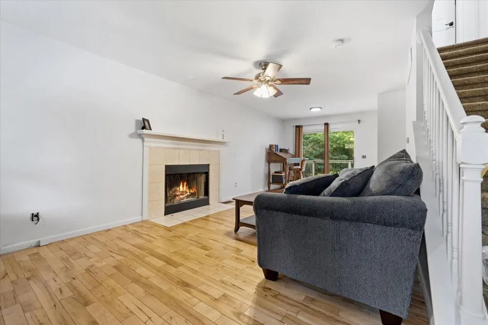 608 Heritage Circle Fenton, MI 48430