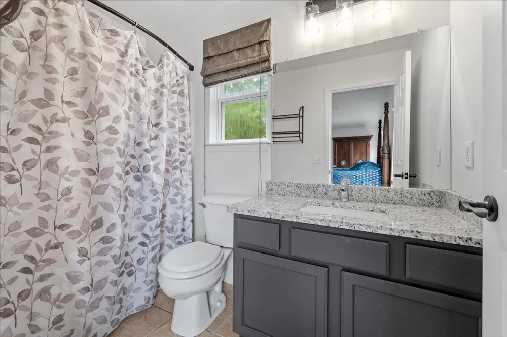 608 Heritage Circle Fenton, MI 48430