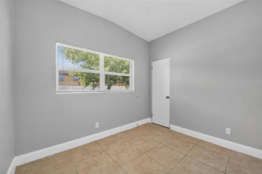 4001 MONARCH DRIVE Orlando, FL 32812