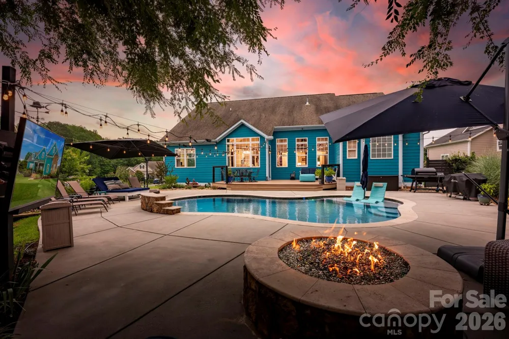 6957 Pin Oaks Drive Denver, NC 28037