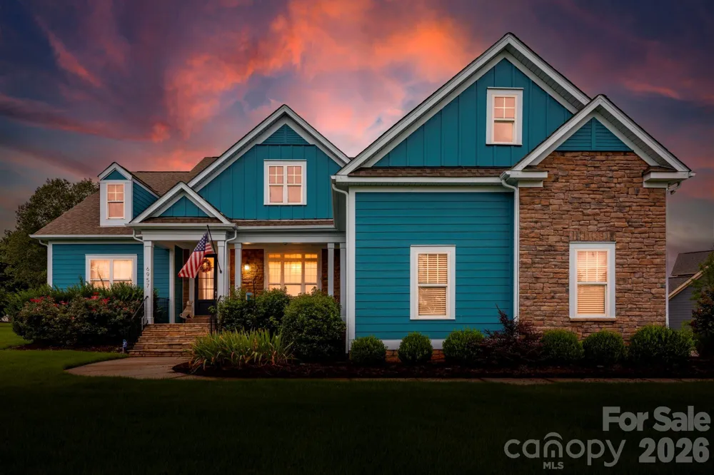6957 Pin Oaks Drive Denver, NC 28037