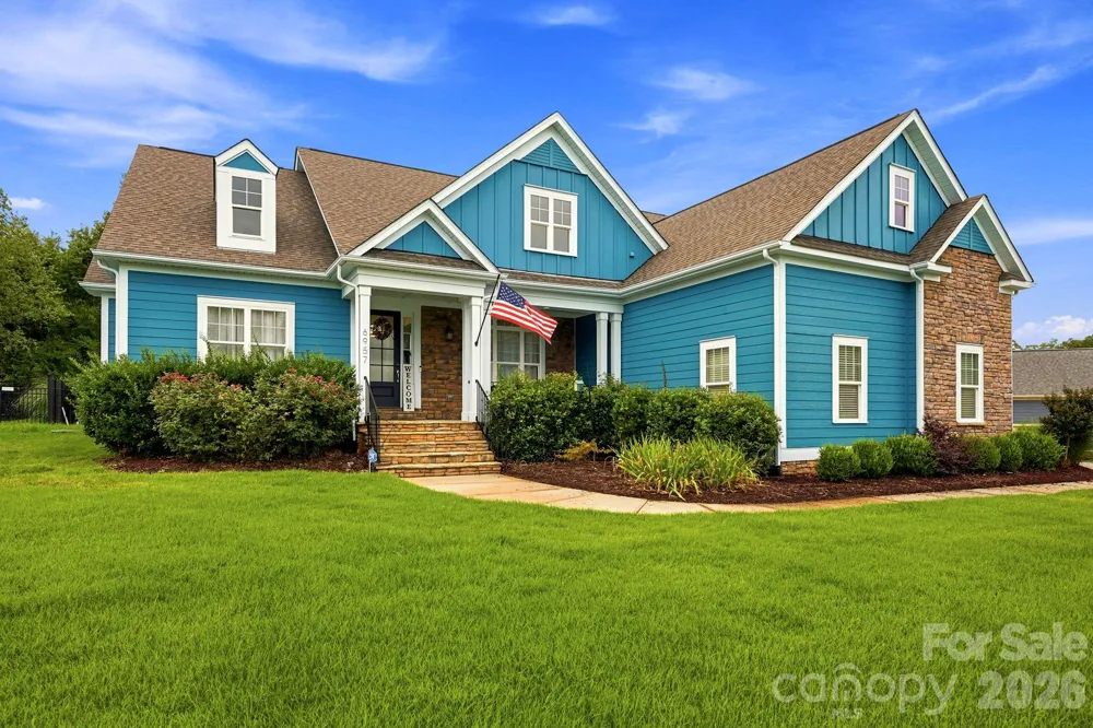 6957 Pin Oaks Drive Denver, NC 28037