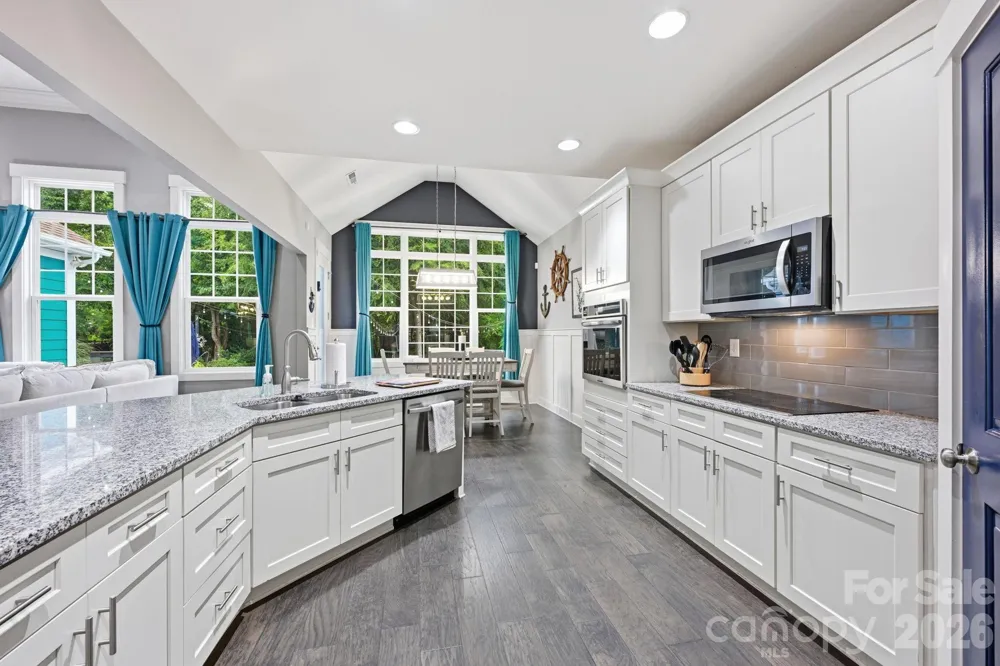 6957 Pin Oaks Drive Denver, NC 28037