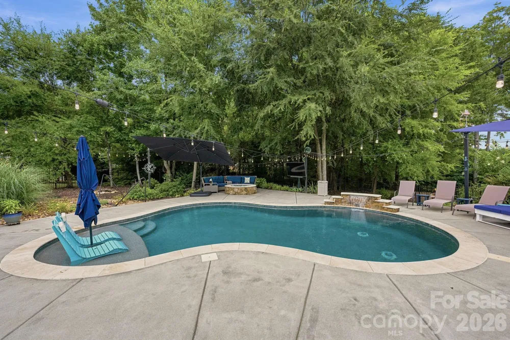 6957 Pin Oaks Drive Denver, NC 28037