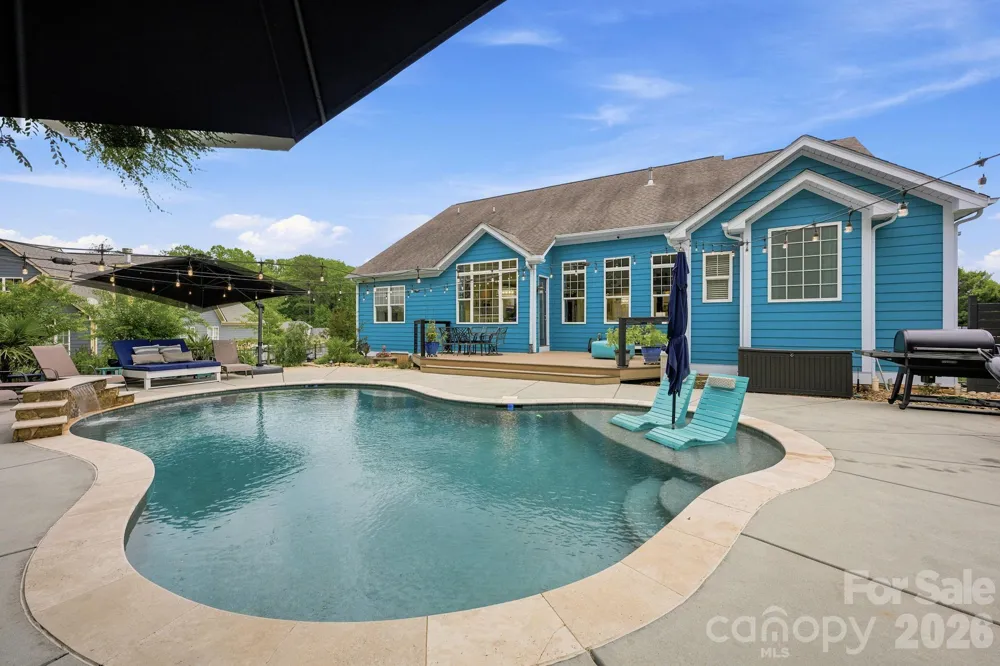 6957 Pin Oaks Drive Denver, NC 28037
