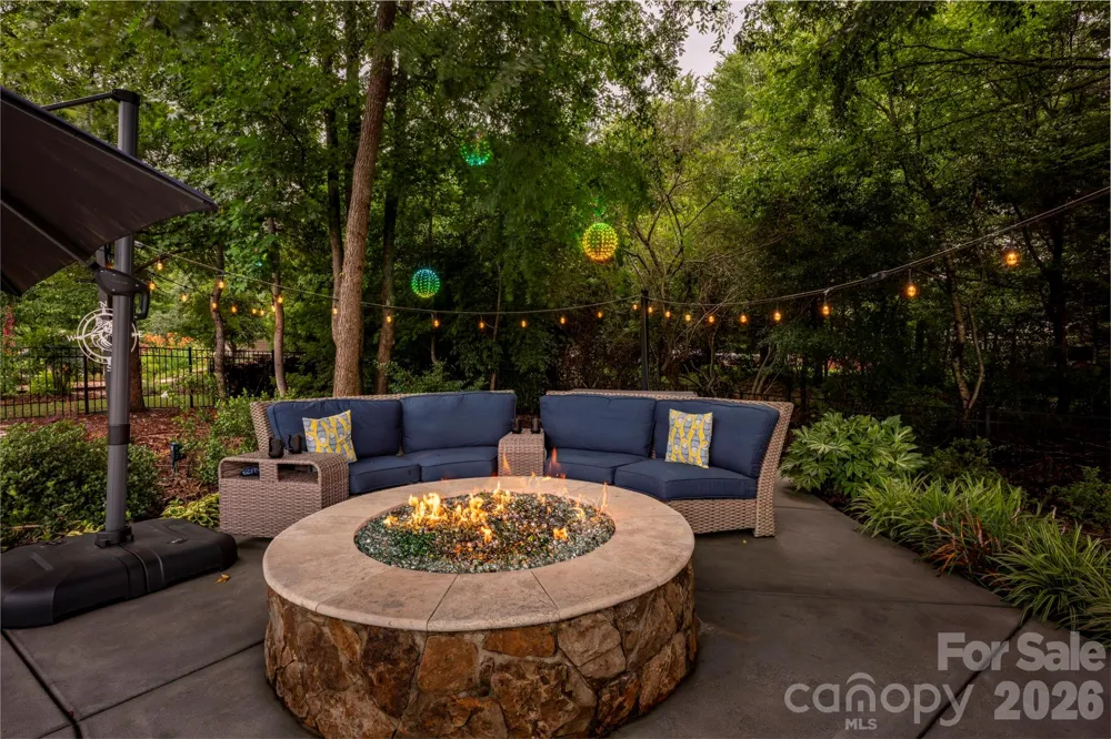 6957 Pin Oaks Drive Denver, NC 28037