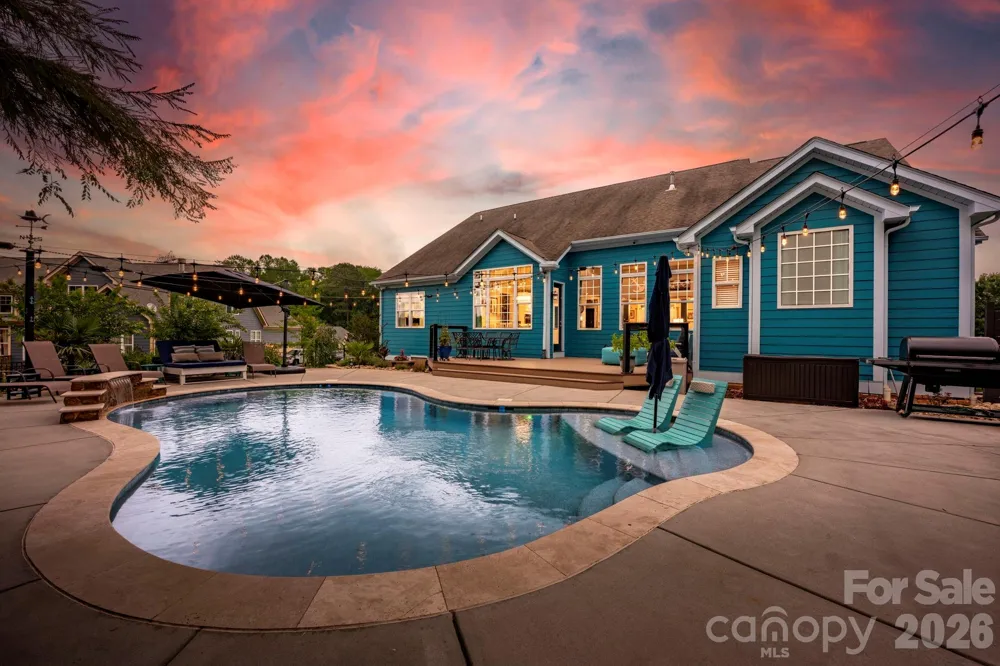 6957 Pin Oaks Drive Denver, NC 28037