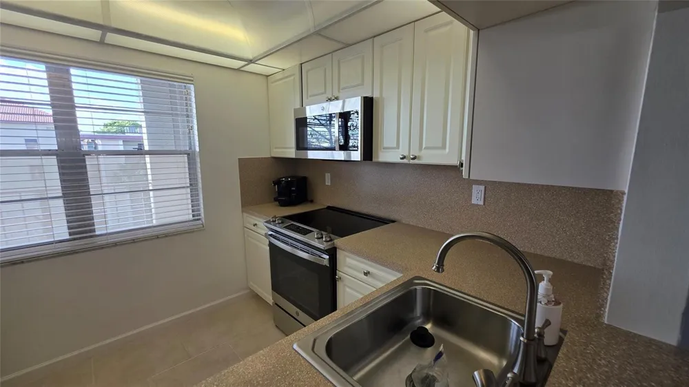4851 NW 26TH COURT #437 Lauderdale Lakes, FL 33313