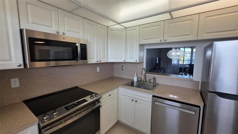 4851 NW 26TH COURT #437 Lauderdale Lakes, FL 33313