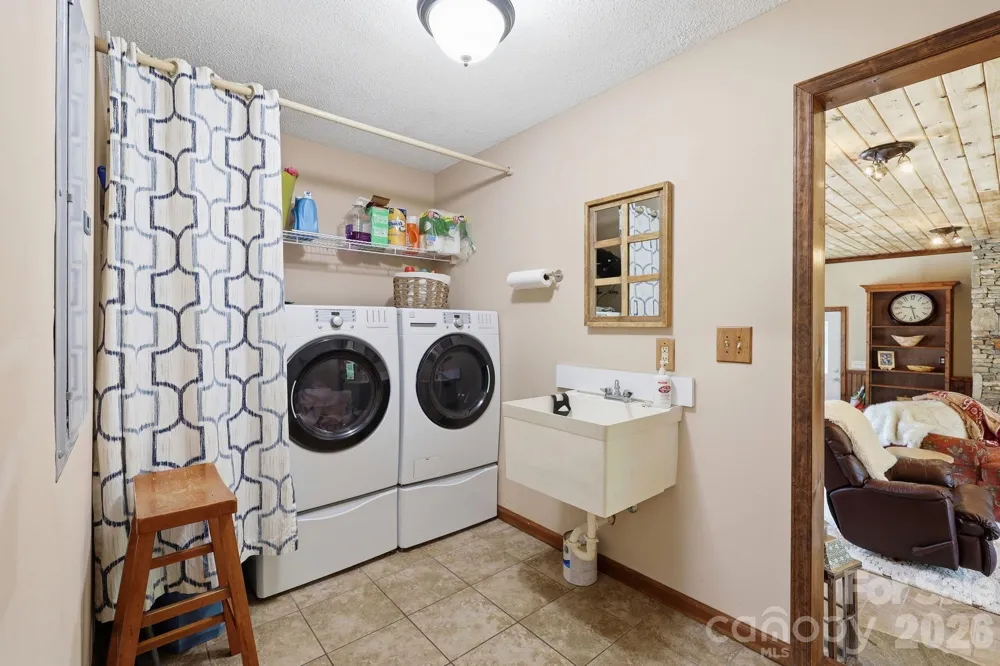 798 Worley Road Marion, NC 28752