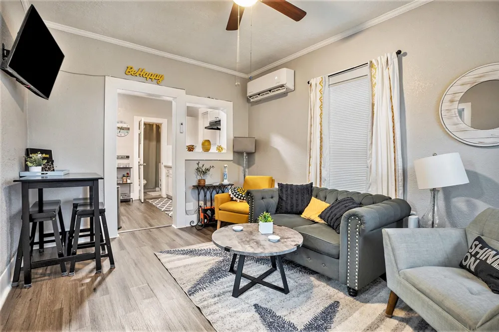 1113 28th Street Galveston, TX 77550