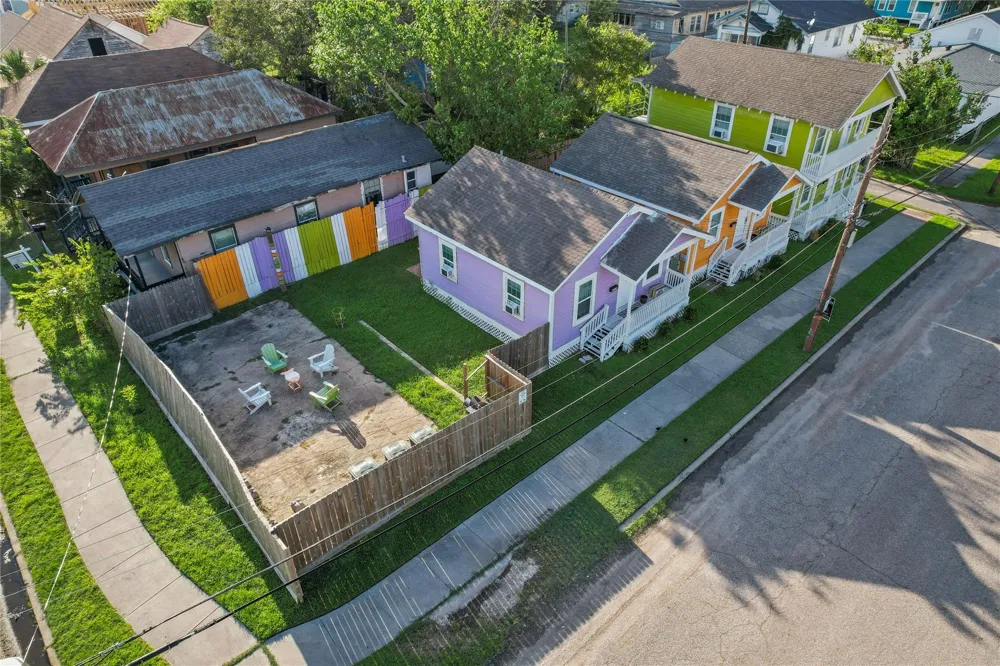 1113 28th Street Galveston, TX 77550