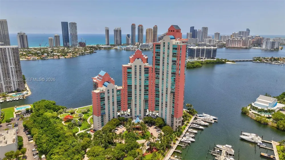 3370 Hidden Bay Dr #1212 Aventura, FL 33180