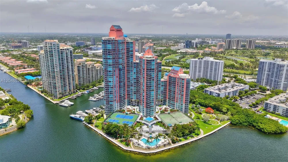 3370 Hidden Bay Dr #1212 Aventura, FL 33180