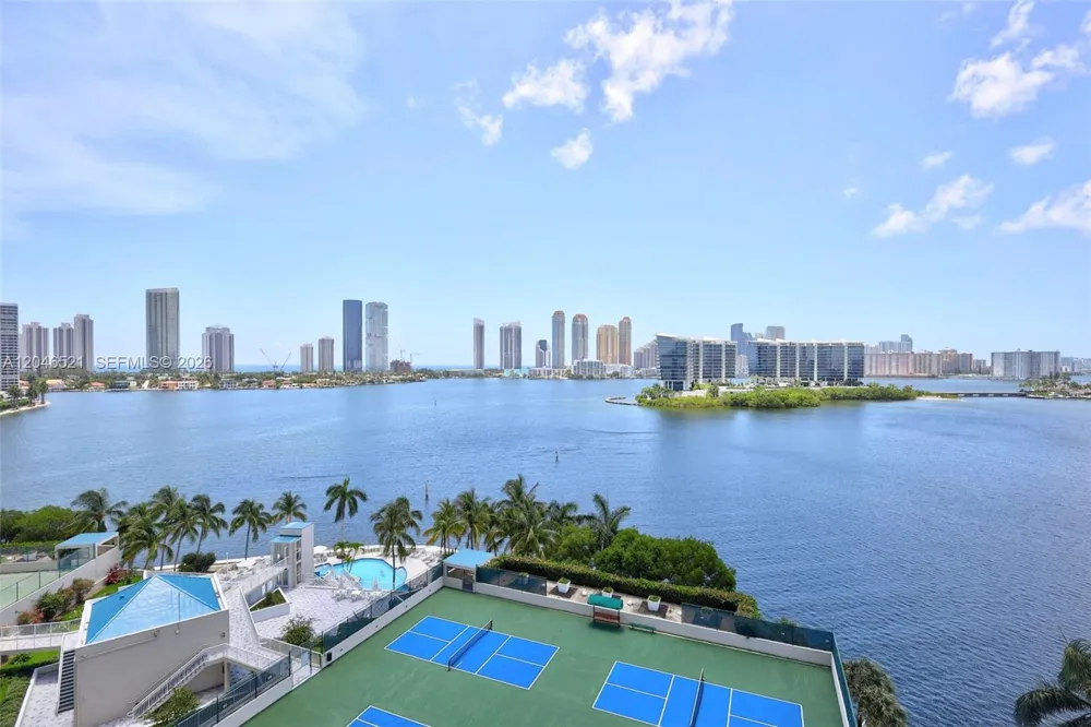 3370 Hidden Bay Dr #1212 Aventura, FL 33180