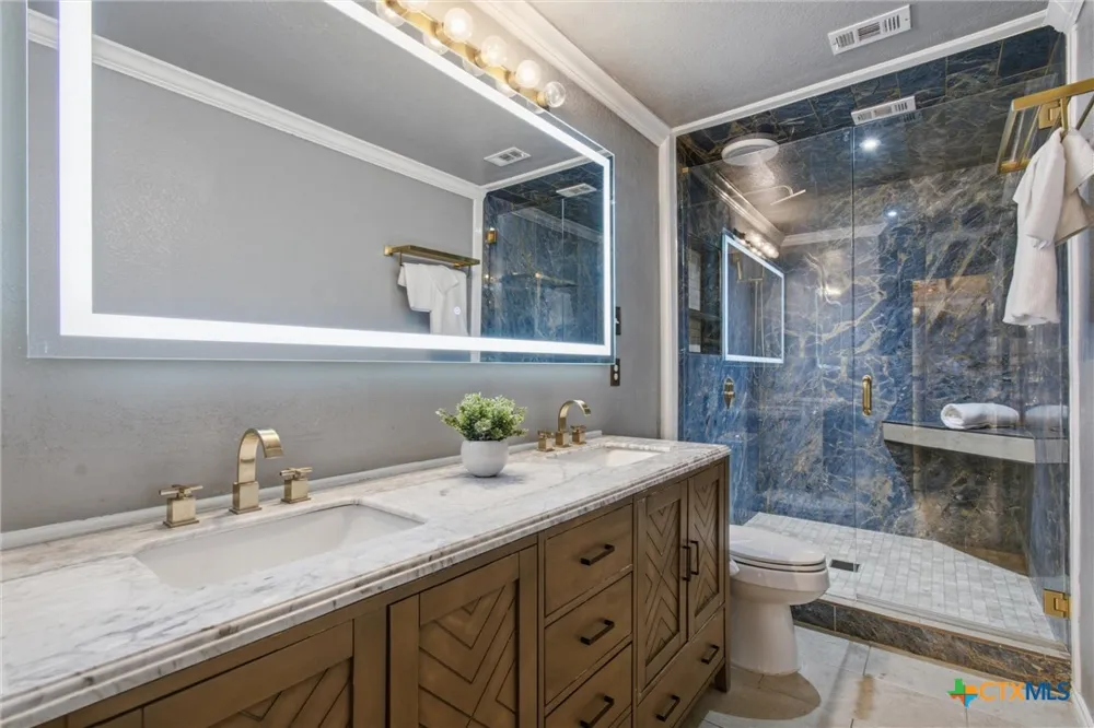 113 Scarlet Oak Cove Kyle, TX 78640