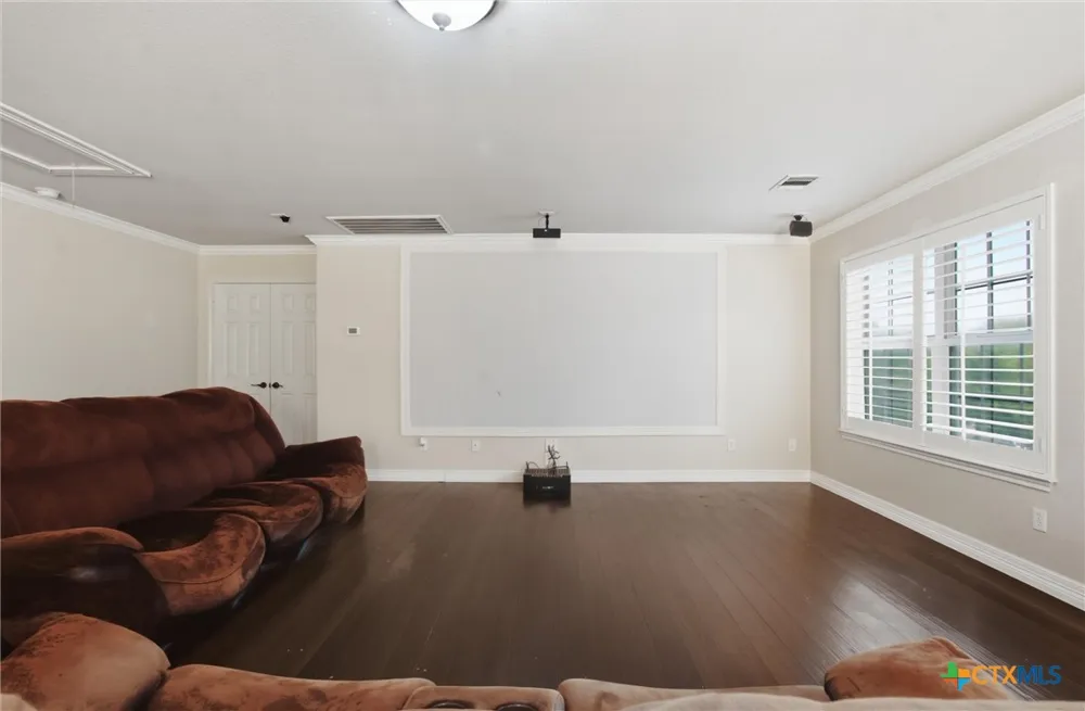 113 Scarlet Oak Cove Kyle, TX 78640