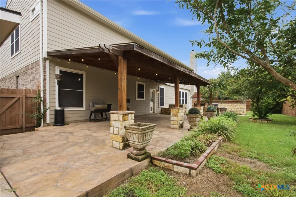 113 Scarlet Oak Cove Kyle, TX 78640