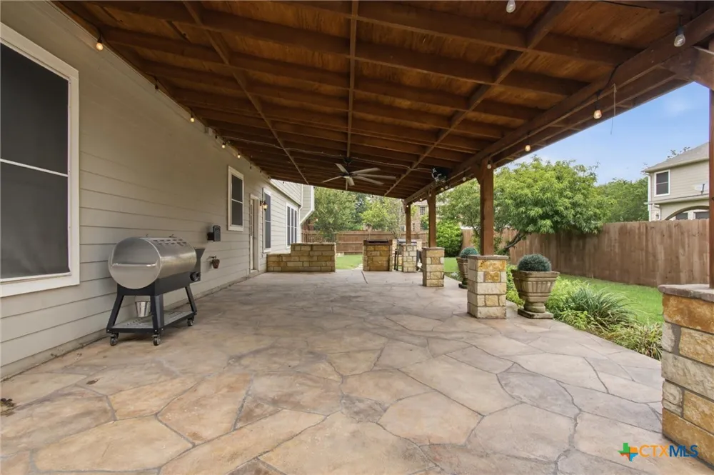 113 Scarlet Oak Cove Kyle, TX 78640
