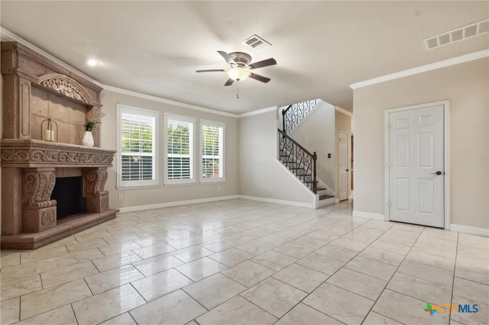 113 Scarlet Oak Cove Kyle, TX 78640