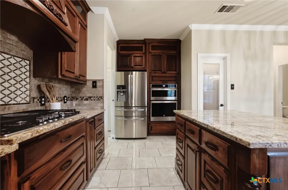 113 Scarlet Oak Cove Kyle, TX 78640