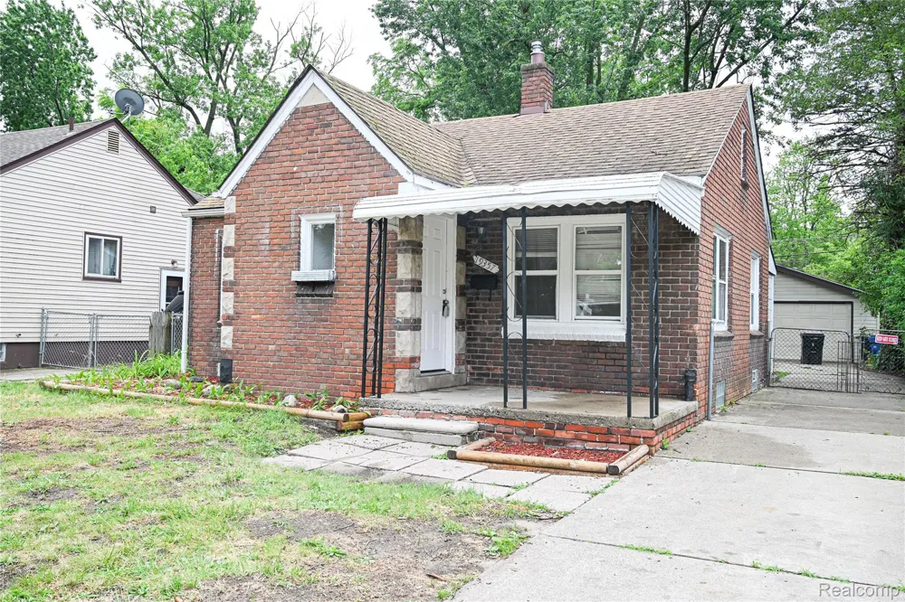 19357 Centralia Redford Charter Township, MI 48240