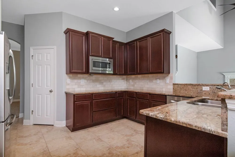 8703 ALAFIA HILLS DRIVE Plant City, FL 33567