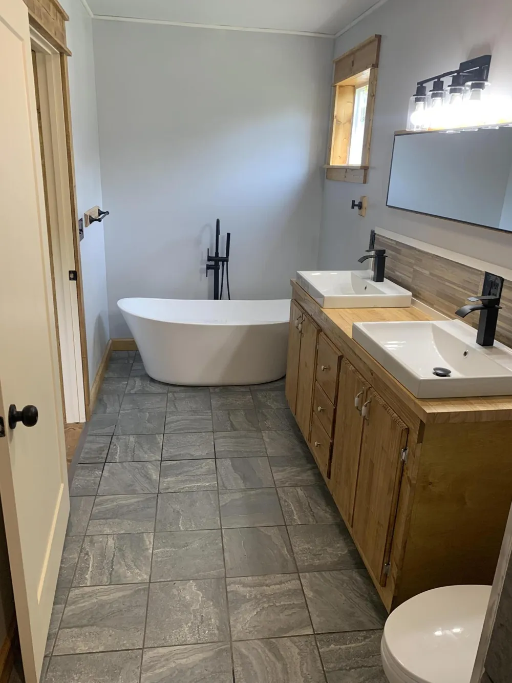 576 Pipestone Street Benton Harbor, MI 49022