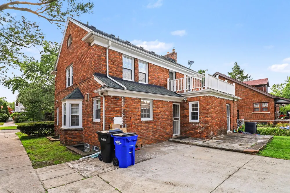 15350 Warwick Street Detroit, MI 48223