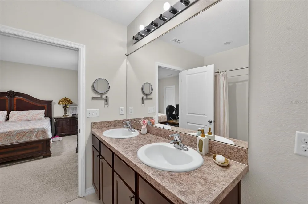 12925 SHADY FERN LANE Gibsonton, FL 33534