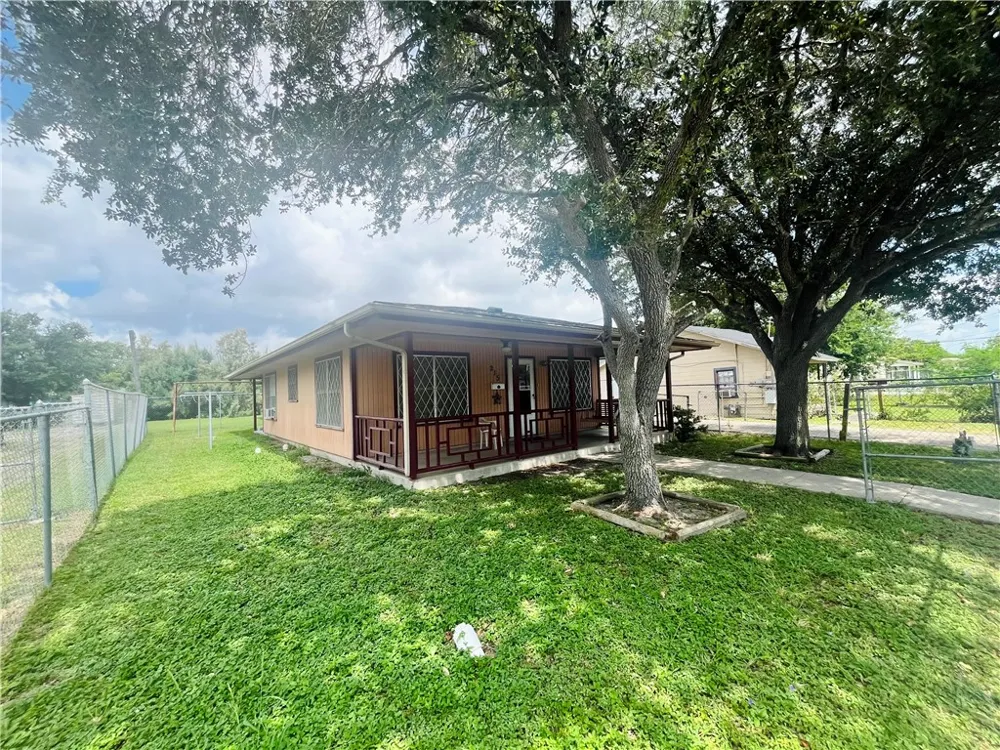 215 Hiawatha Corpus Christi, TX 78405