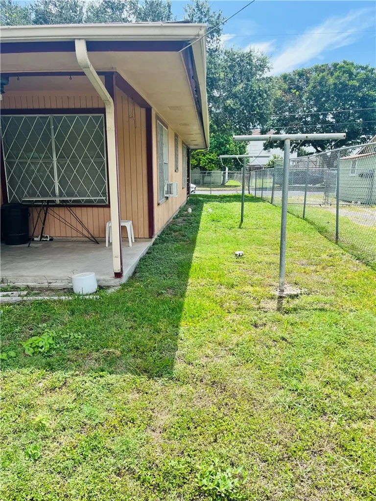 215 Hiawatha Corpus Christi, TX 78405