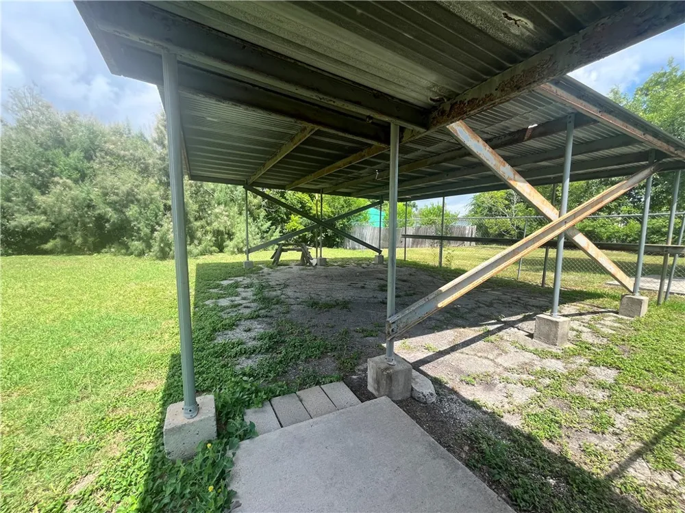 215 Hiawatha Corpus Christi, TX 78405
