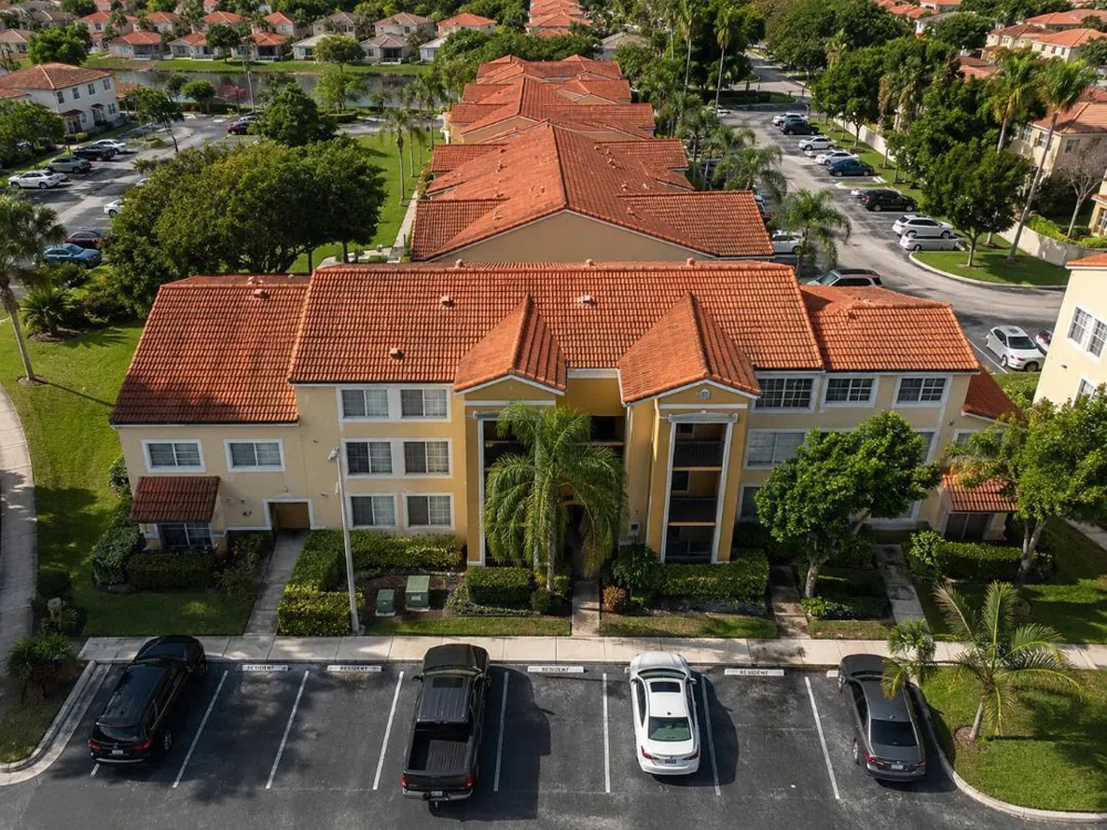 103 Yacht Club Way #208 Hypoluxo, FL 33462