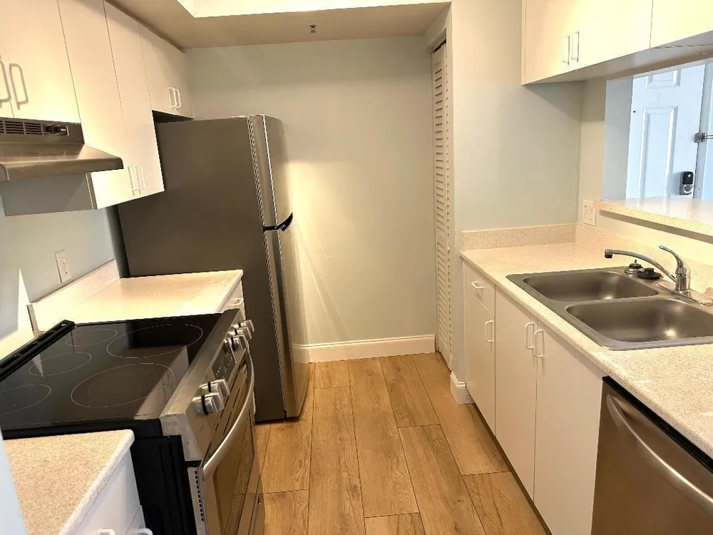 103 Yacht Club Way #208 Hypoluxo, FL 33462