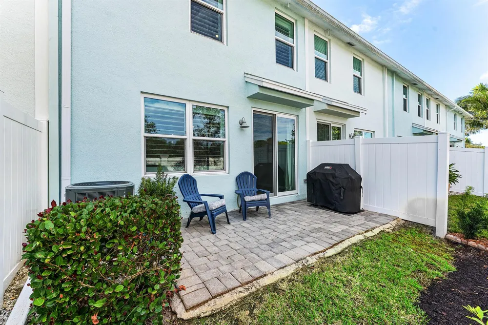 329 SE Halifax Lane Stuart, FL 34994