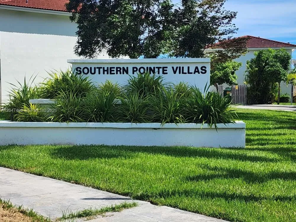 210 SW 3rd Ct Florida City, FL 33034
