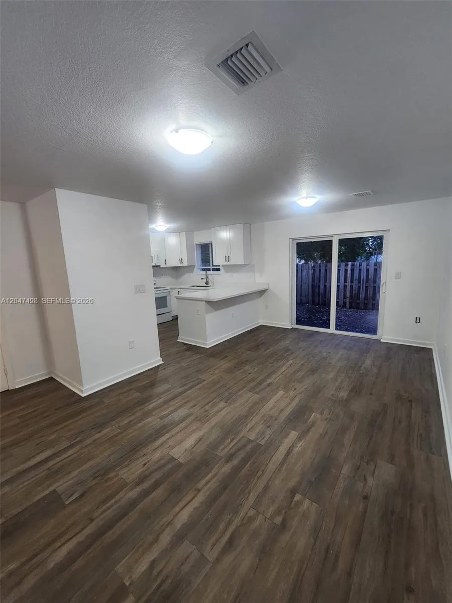 210 SW 3rd Ct Florida City, FL 33034