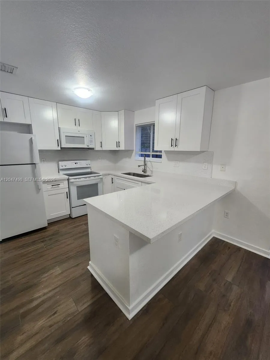 210 SW 3rd Ct Florida City, FL 33034