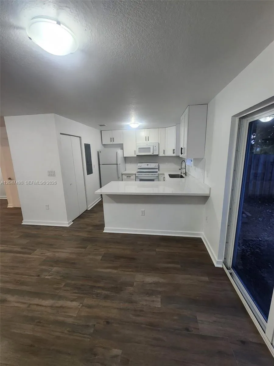 210 SW 3rd Ct Florida City, FL 33034