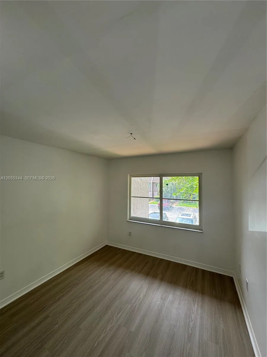 9050 NW 28th St #136 Coral Springs, FL 33065