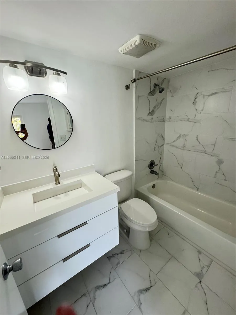 9050 NW 28th St #136 Coral Springs, FL 33065
